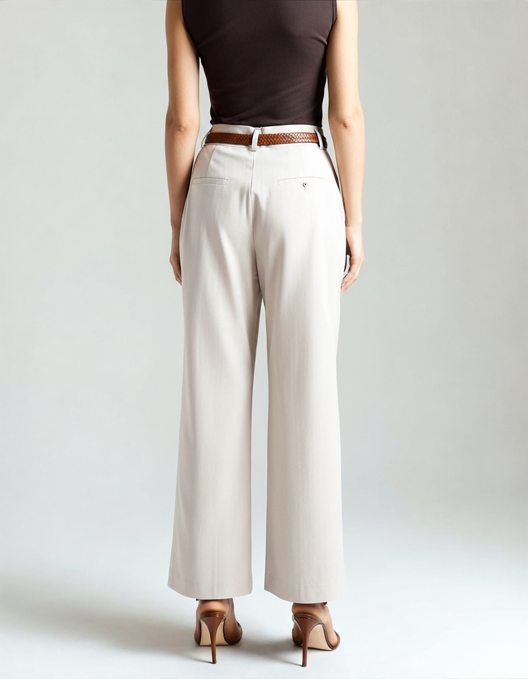 Close-up of material and construction details on women's Pants — Ardovena Amalfi