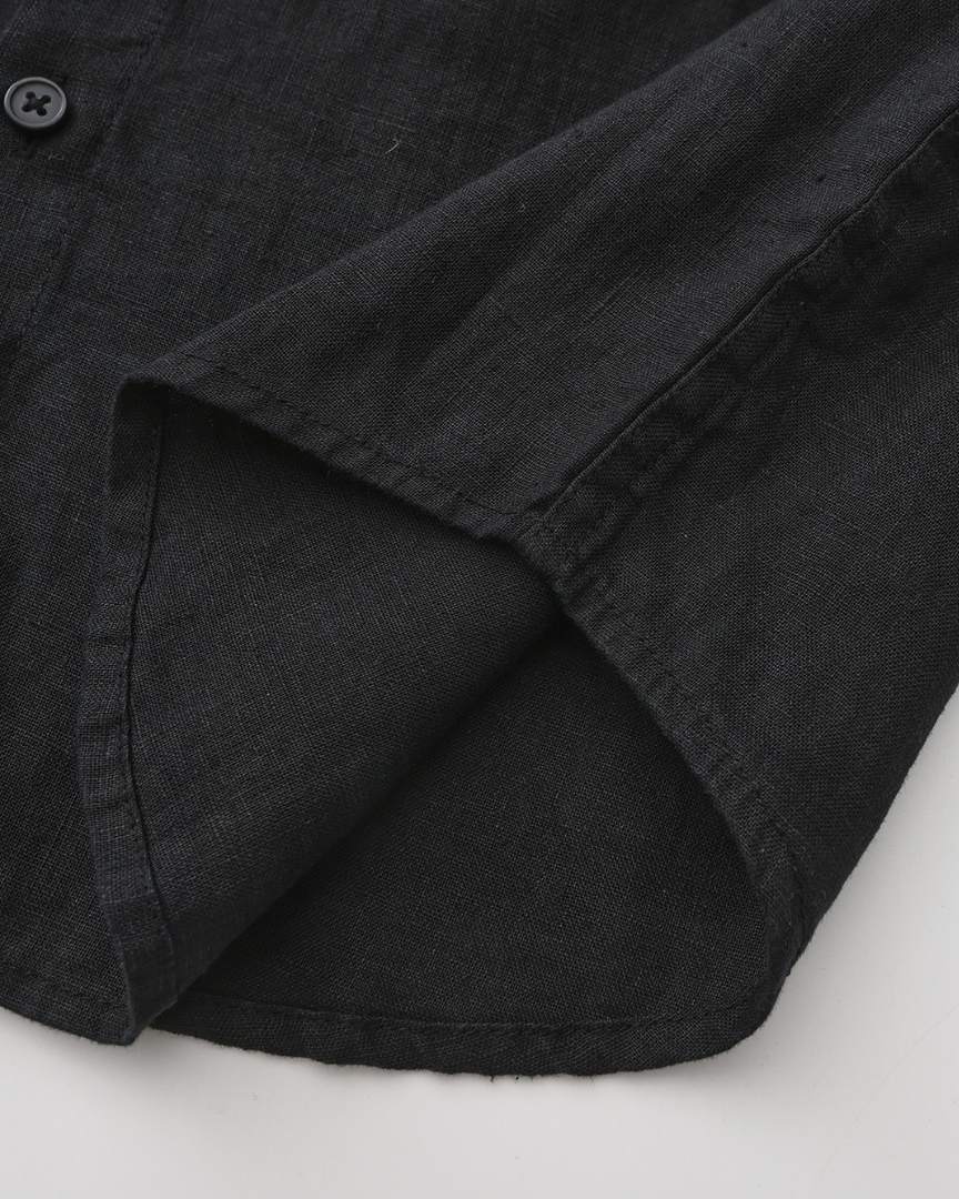 Close-up of material and construction details on unisex Outfit Day — Ardovena Bari