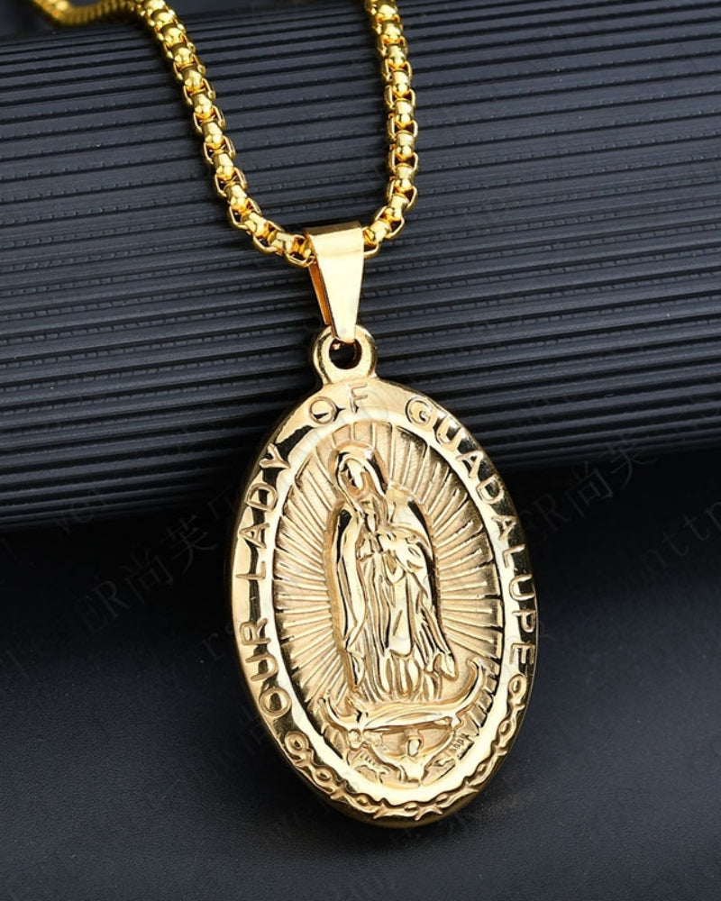 Back view of Men's Oval Medallion in an available colour — Ardovena Cascais
