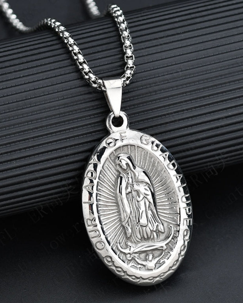 Close-up of material and construction details on men's Oval Medallion — Ardovena Cascais