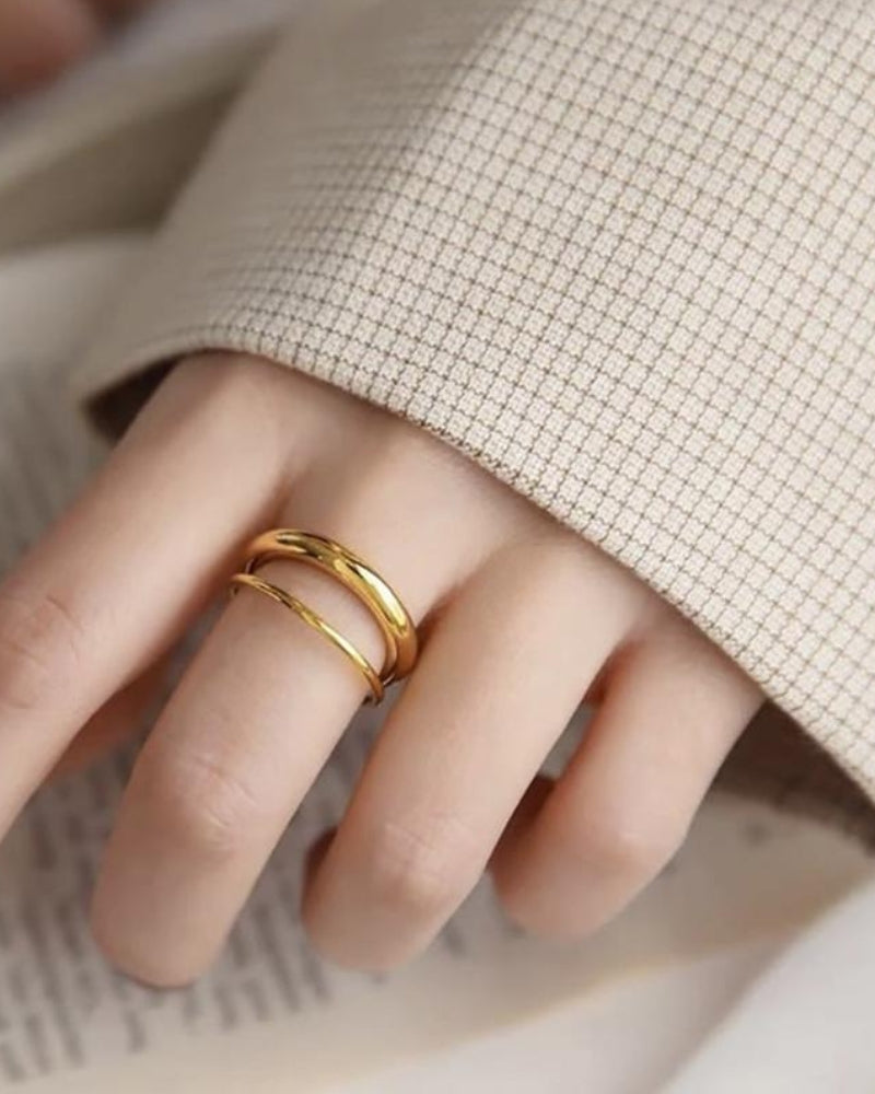 Additional view 04 of Women's Infinity Band Ring in Gold — Ardovena Faro