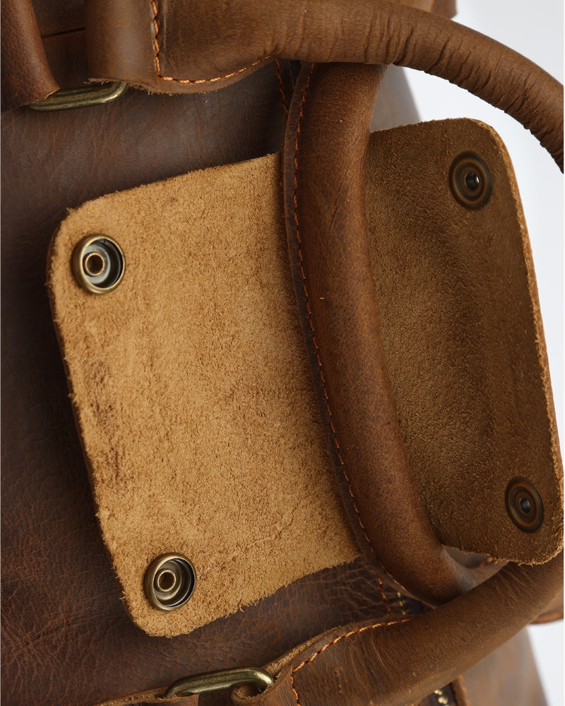 Additional view 04 of Unisex Leather Leather Duffle in an available colour — Ardovena Girona