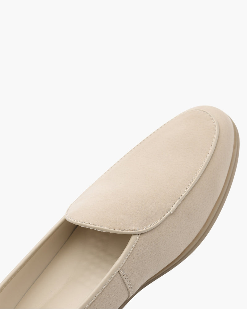 Close-up of material and construction details on men's Leather Loafer — Ardovena Lucca