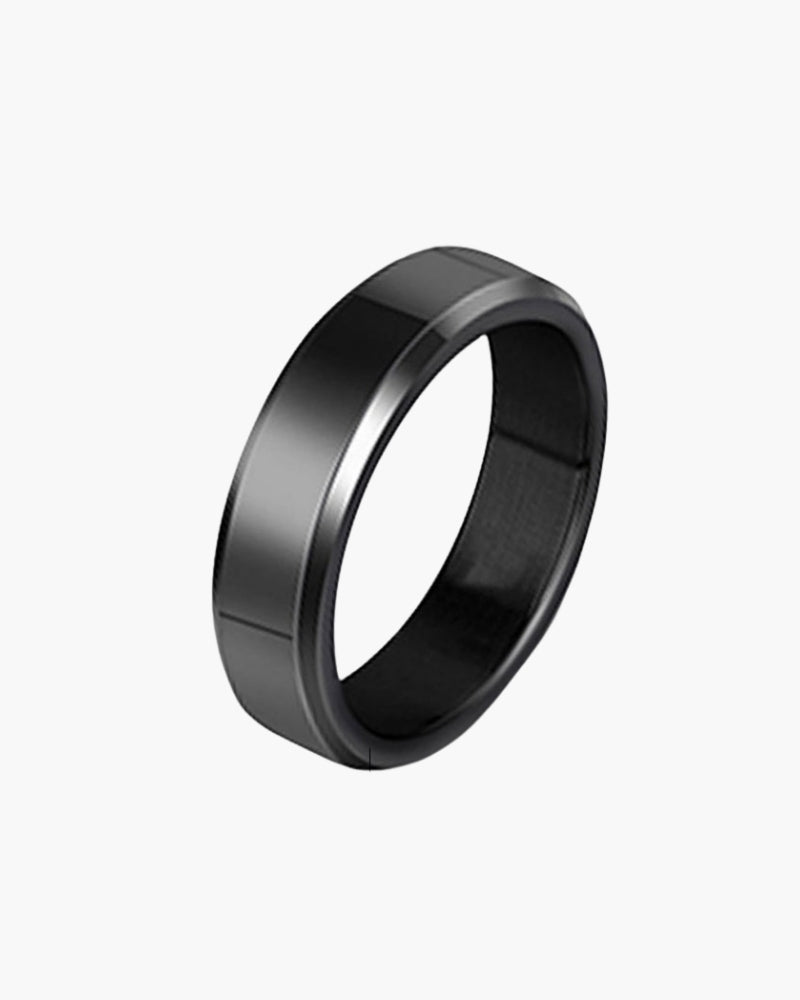 Close-up of material and construction details on men's Steel Ring — Ardovena Positano